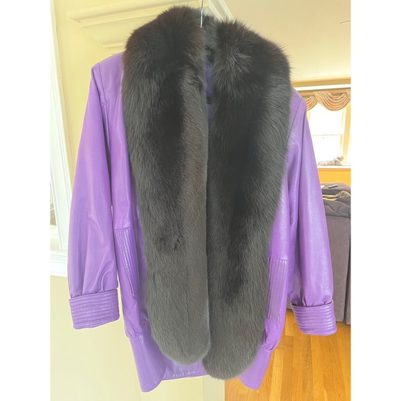 VINTAGE! Early 90’s Leather and Rare Fur Jacket! - Picture 1 of 2
